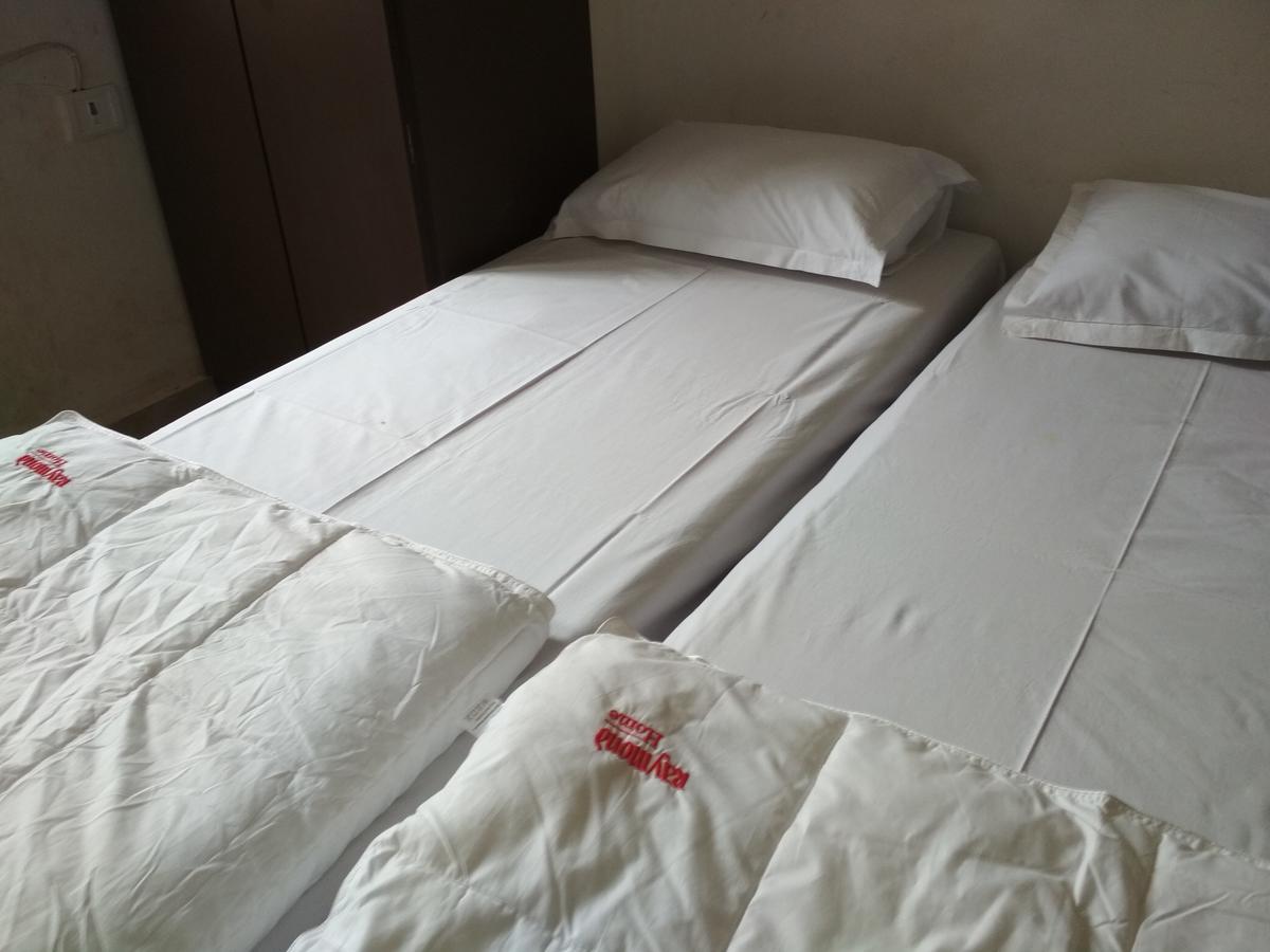 City Center Inn Buxar エクステリア 写真